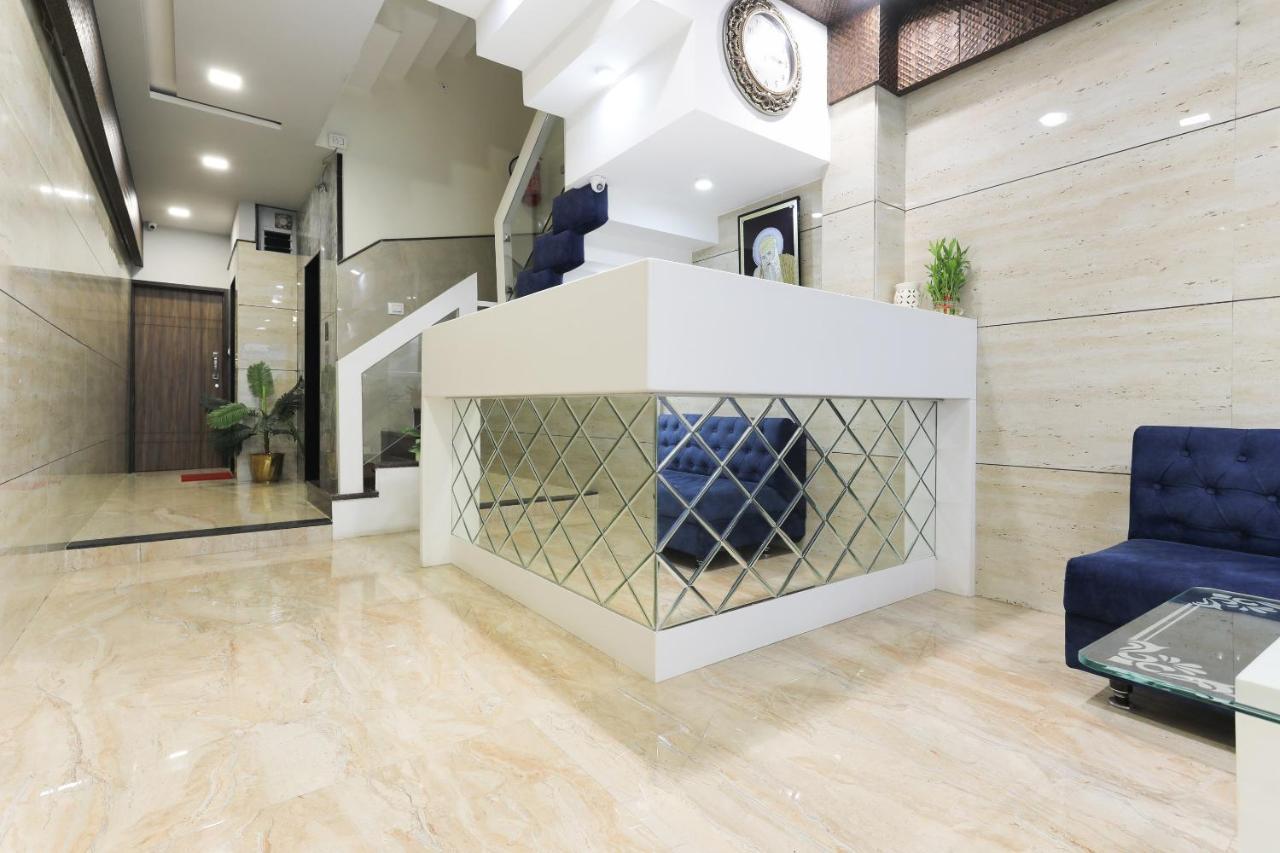 Hotel Oyo 60577 Sukhmani Residency Indore Exterior foto